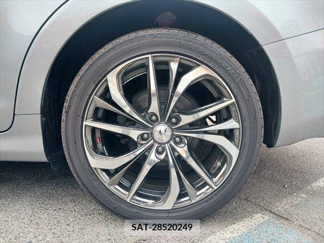 Suzuki KIZASHI 2011-01 340737-26