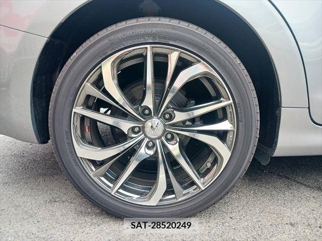Suzuki KIZASHI 2011-01 340737-25
