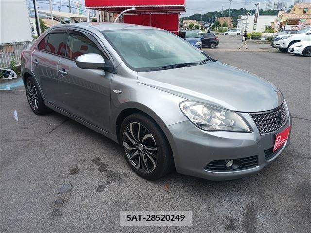Suzuki KIZASHI 2011-01 340737-13