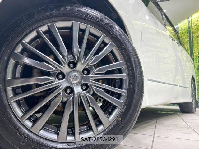 Nissan ELGRAND 2016-08 359694-12