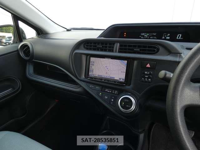 Toyota AQUA 2016-12 385852-13