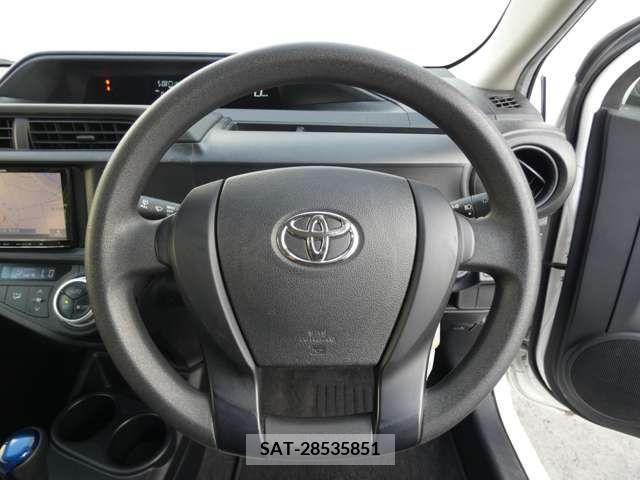 Toyota AQUA 2016-12 385852-12