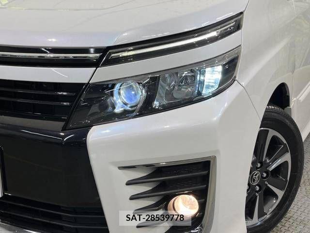 Toyota VOXY 2015-03 244752-13