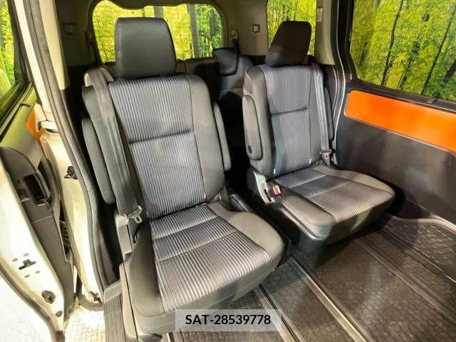 Toyota VOXY 2015-03 244752-10