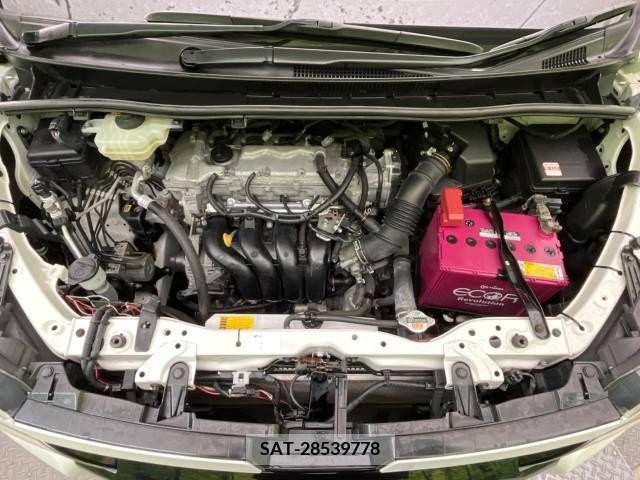 Toyota VOXY 2015-03 244752-18