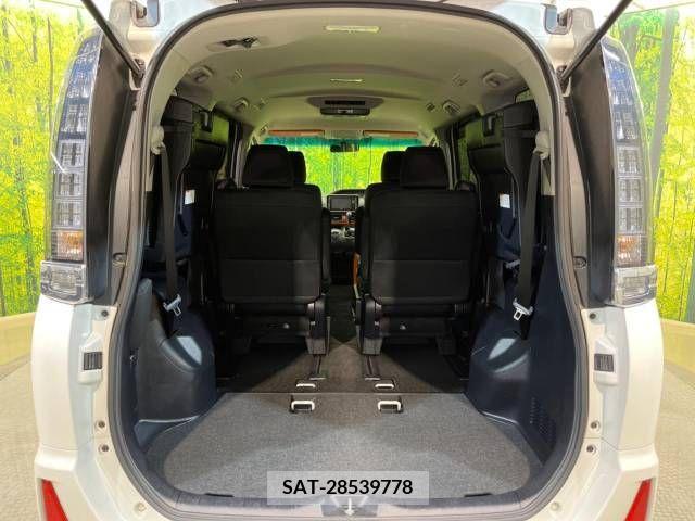 Toyota VOXY 2015-03 244752-12