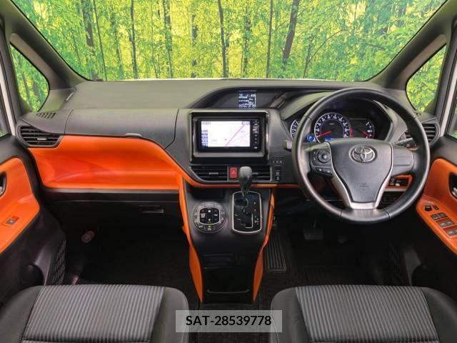 Toyota VOXY 2015-03 244752-1