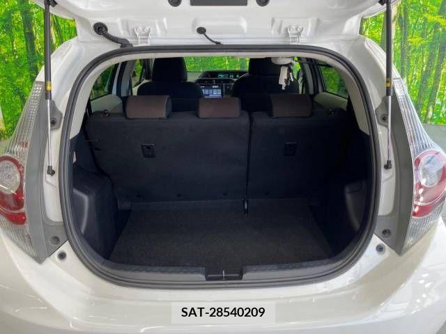 Toyota AQUA 2012-11 228316-11