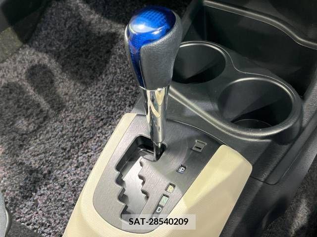 Toyota AQUA 2012-11 228316-7