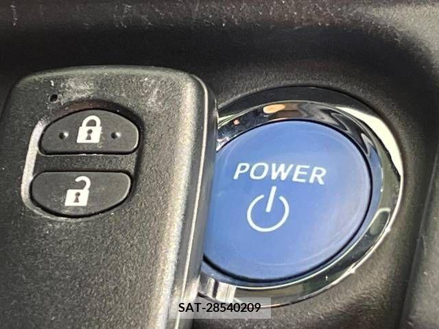 Toyota AQUA 2012-11 228316-5