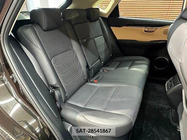 Lexus NX 2015-02 275698-5