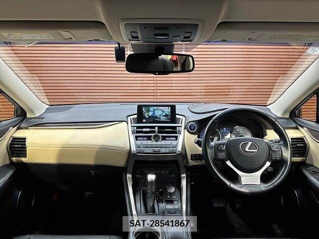 Lexus NX 2015-02 275698-1