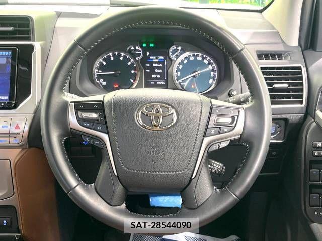 Toyota LAND CRUISER PRADO 2022-05 231562-11