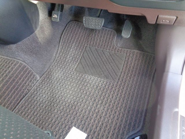 Toyota SPADE 2017-12 181448-17