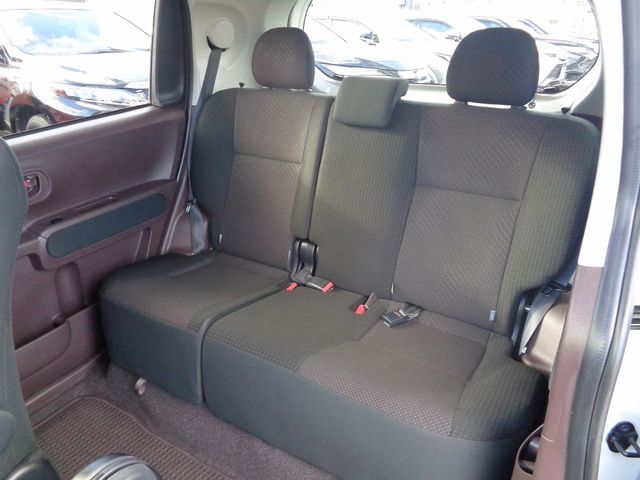 Toyota SPADE 2017-12 181448-6