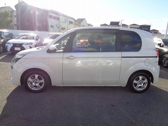 Toyota SPADE 2017-12 181448-28