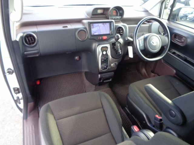 Toyota SPADE 2017-12 181448-10