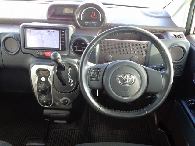 Toyota SPADE 2017-12 181448-1