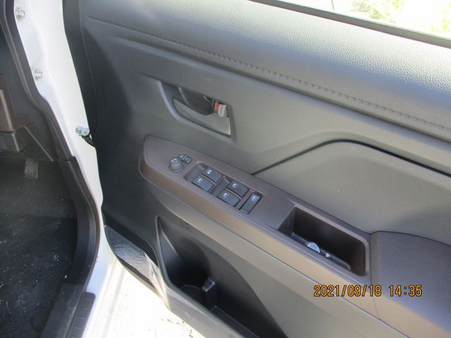 Toyota ROOMY 2018-07 182852-17
