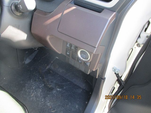 Toyota ROOMY 2018-07 182852-16