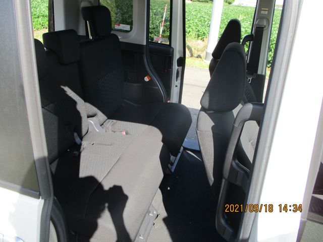 Toyota ROOMY 2018-07 182852-11