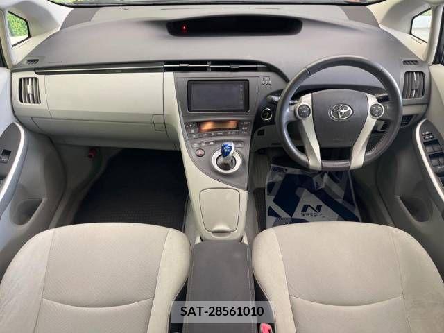 Toyota PRIUS 2011-12 346541-1