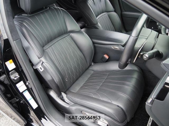 Lexus LS 2021-06 354050-10