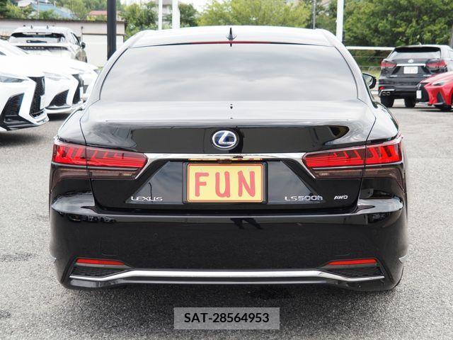 Lexus LS 2021-06 354050-6