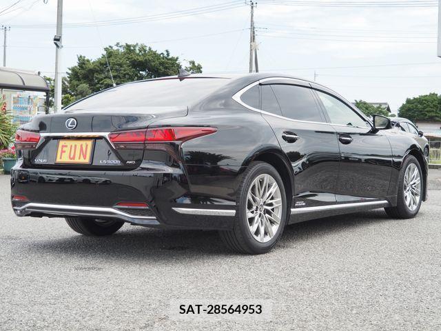 Lexus LS 2021-06 354050-4