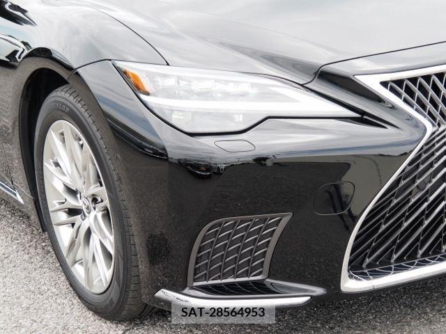 Lexus LS 2021-06 354050-7
