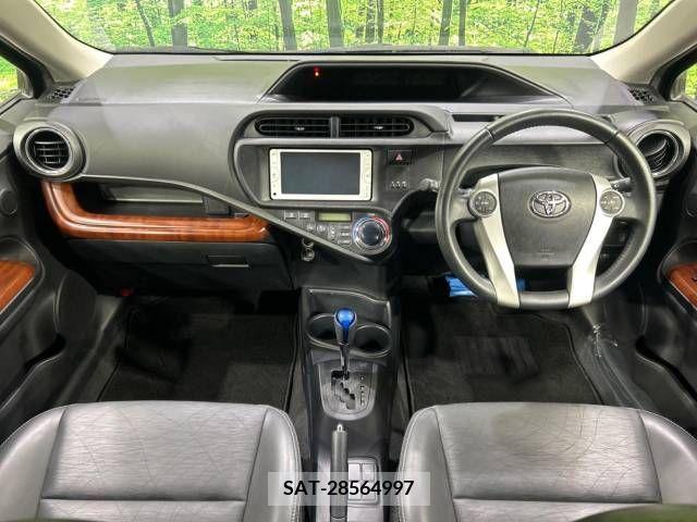 Toyota AQUA 2013-09 314165-1
