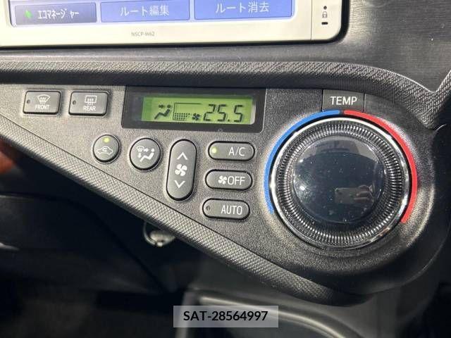 Toyota AQUA 2013-09 314165-7