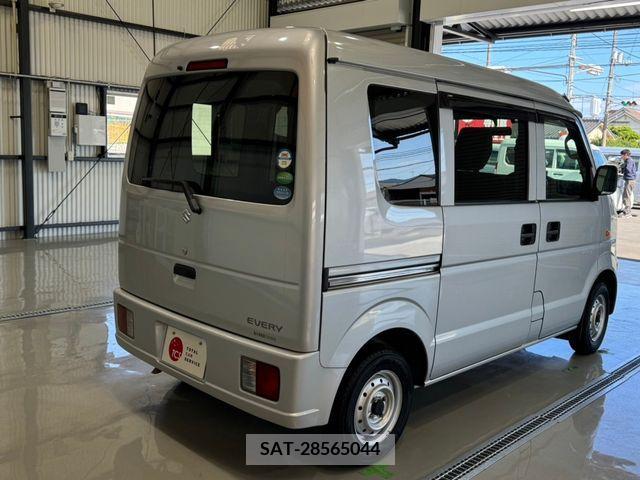 Suzuki EVERY 2014-06 359906-2