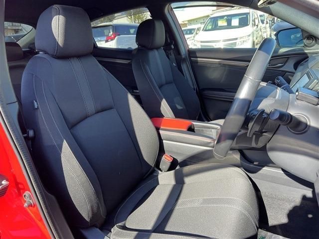 Honda CIVIC 2018-01 196093-18