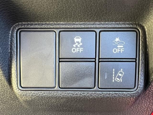 Honda CIVIC 2018-01 196093-13