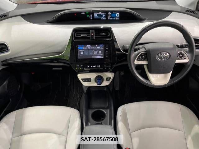 Toyota PRIUS 2016-03 351412-1