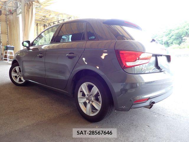 Audi A1 2018-08 292517-2