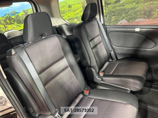 Nissan SERENA 2019-02 237656-8