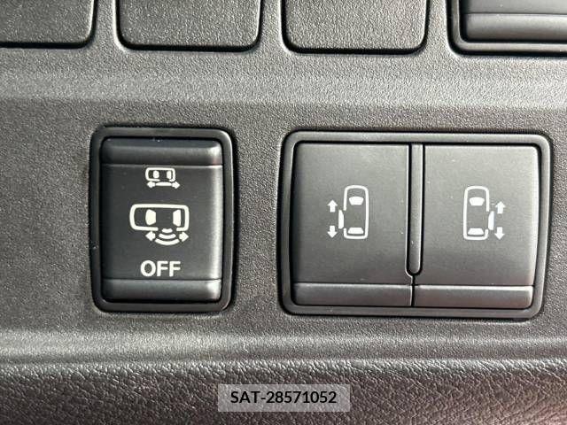 Nissan SERENA 2019-02 237656-6