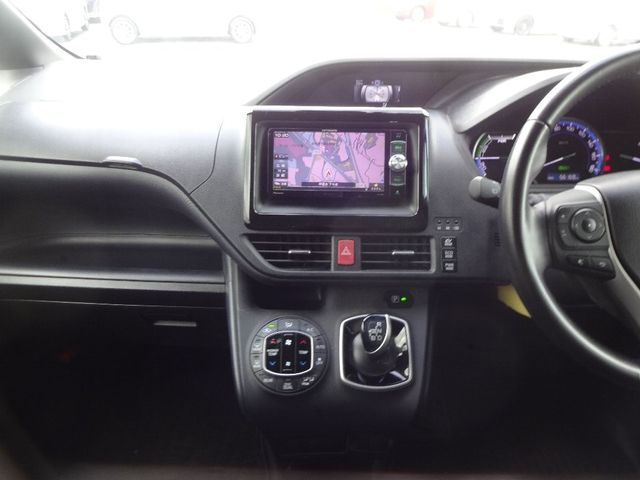 Toyota NOAH HYBRID 2016-03 195974-10