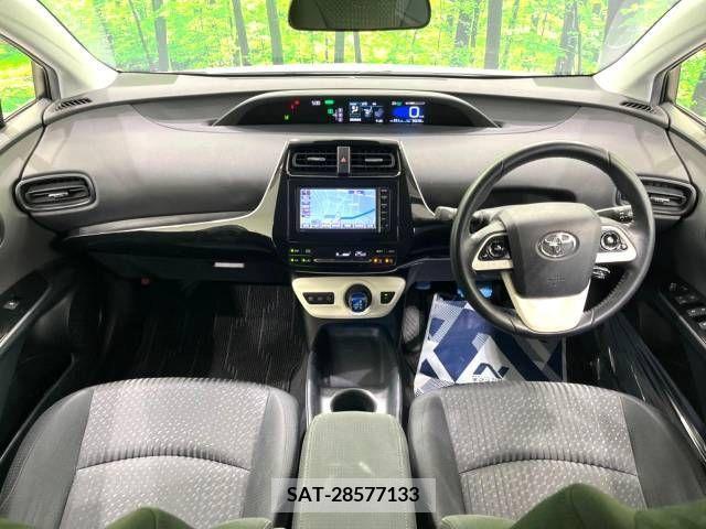 Toyota PRIUS 2016-03 282777-1