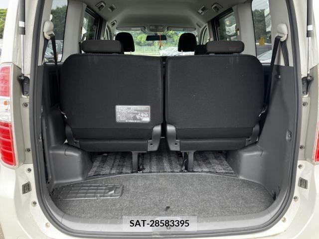 Toyota NOAH 2010-02 386546-23