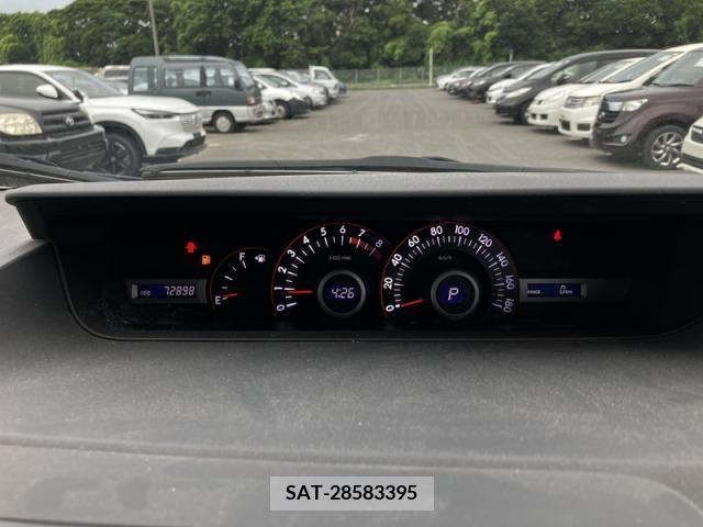 Toyota NOAH 2010-02 386546-29