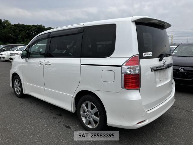 Toyota NOAH 2010-02 386546-6