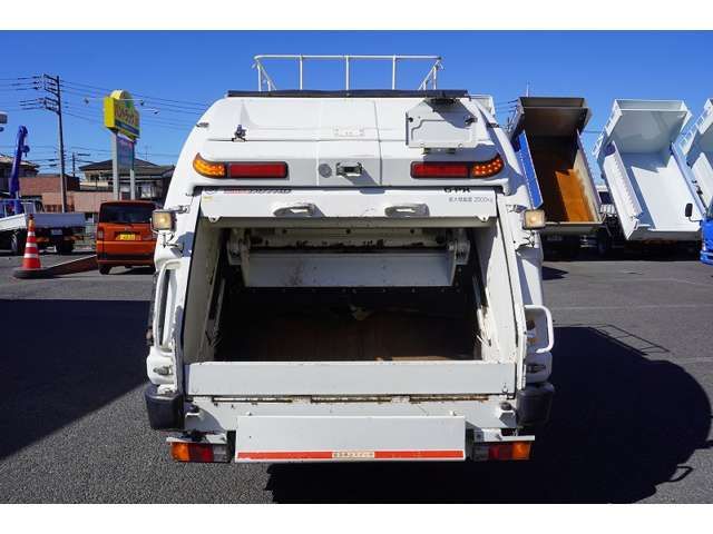 Hino DUTRO 2015-06 12874-17