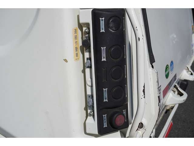 Hino DUTRO 2015-06 12874-16