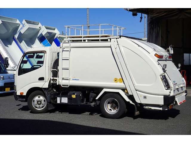 Hino DUTRO 2015-06 12874-6