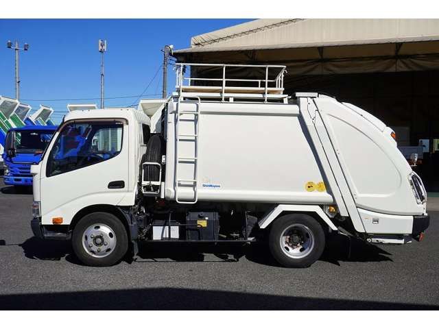 Hino DUTRO 2015-06 12874-2