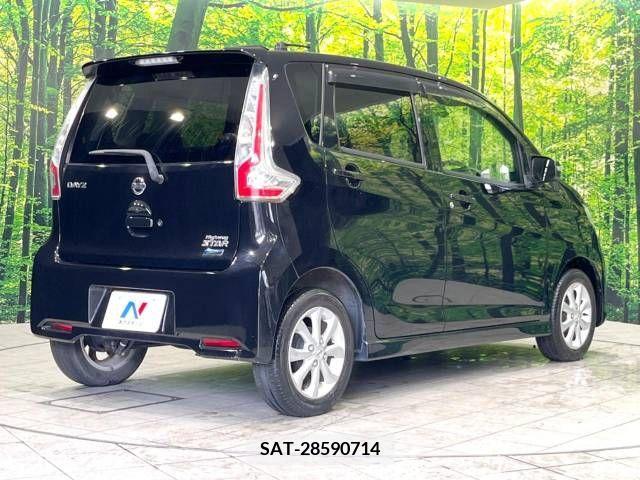 Nissan DAYZ 2015-12 387931-17