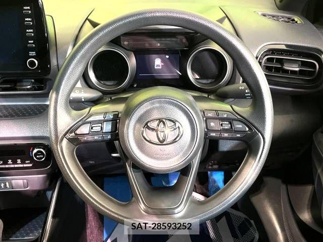 Toyota YARIS 2023-06 395369-11